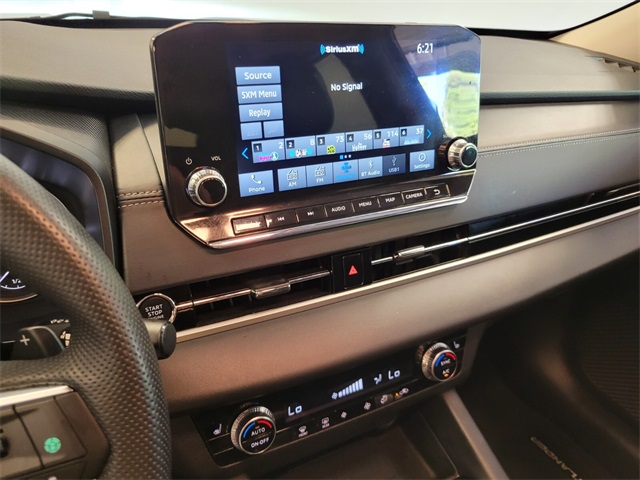 Vehicle image 16 of 27