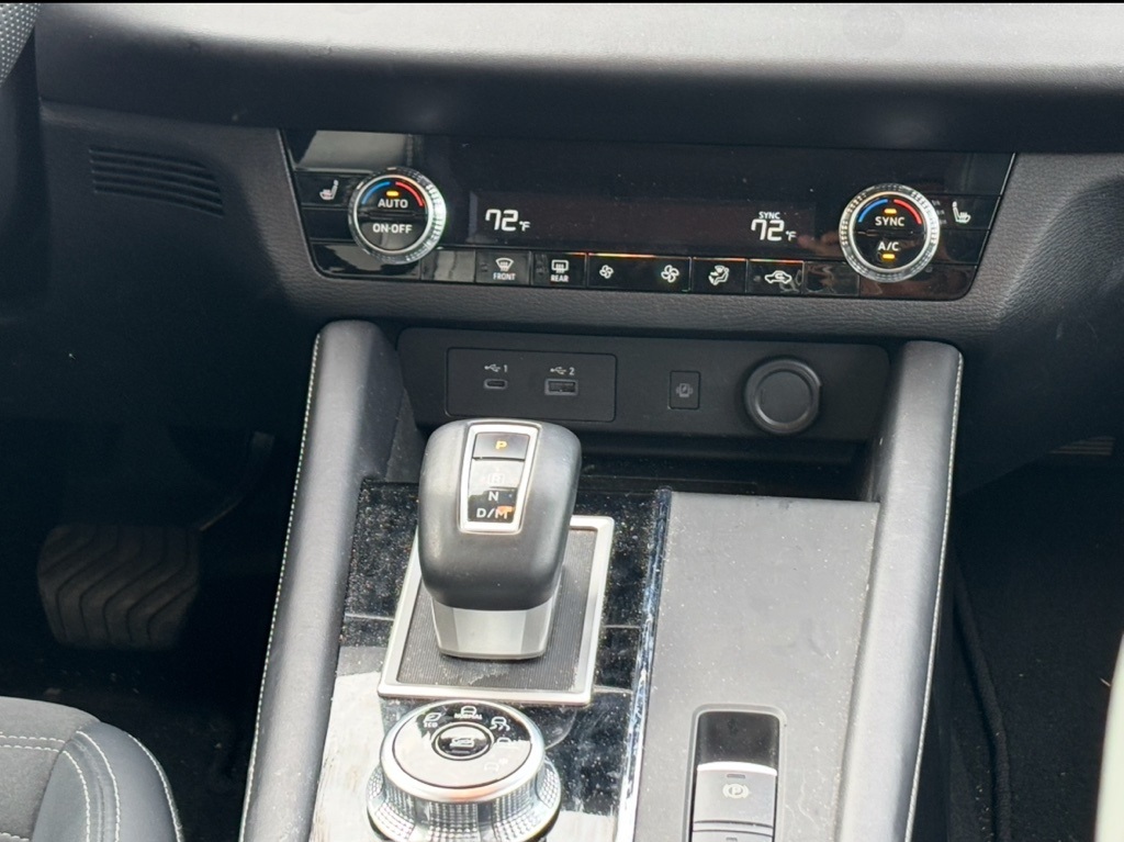 Vehicle image 12 of 29