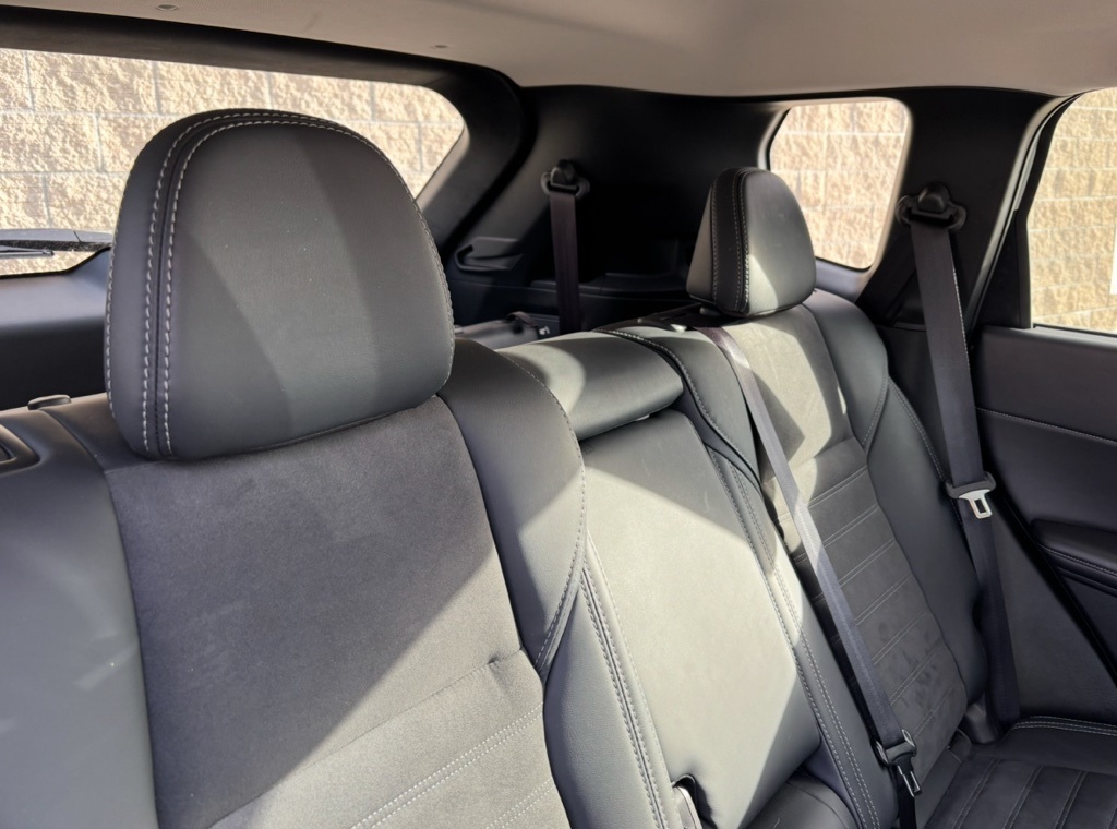 Vehicle image 8 of 29