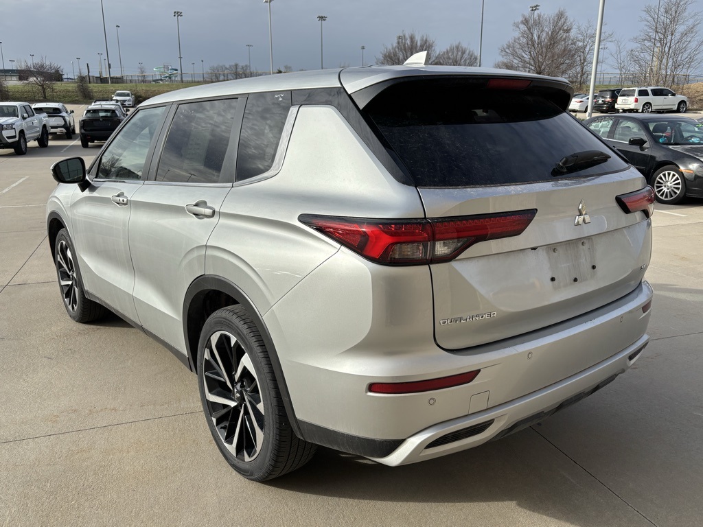 Vehicle image 6 of 29
