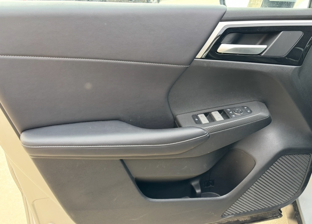 Vehicle image 22 of 29