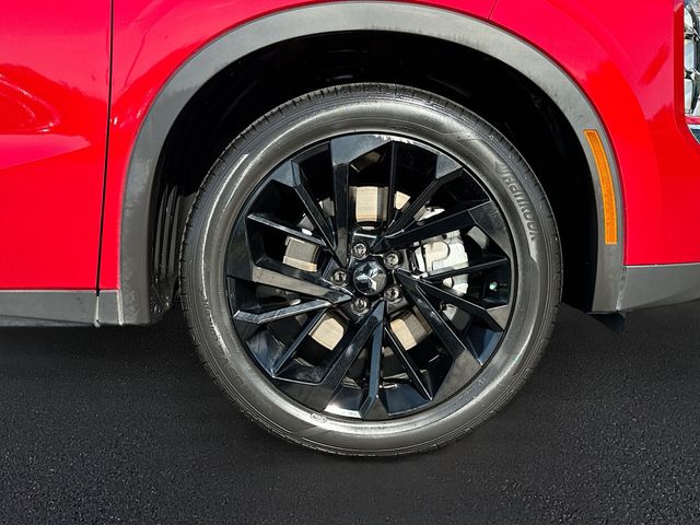 Vehicle image 9 of 34