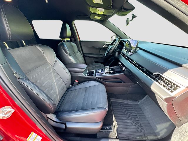 Vehicle image 14 of 34