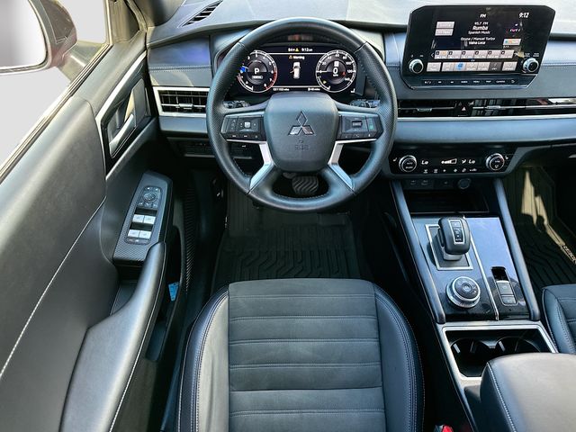 Vehicle image 17 of 34
