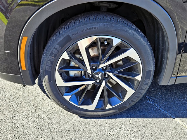 2024 Mitsubishi Outlander SE Image 10 of 26