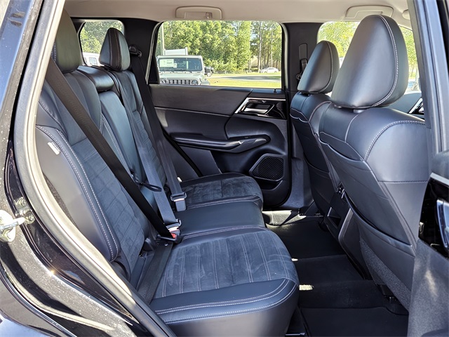 2024 Mitsubishi Outlander SE Image 12 of 26