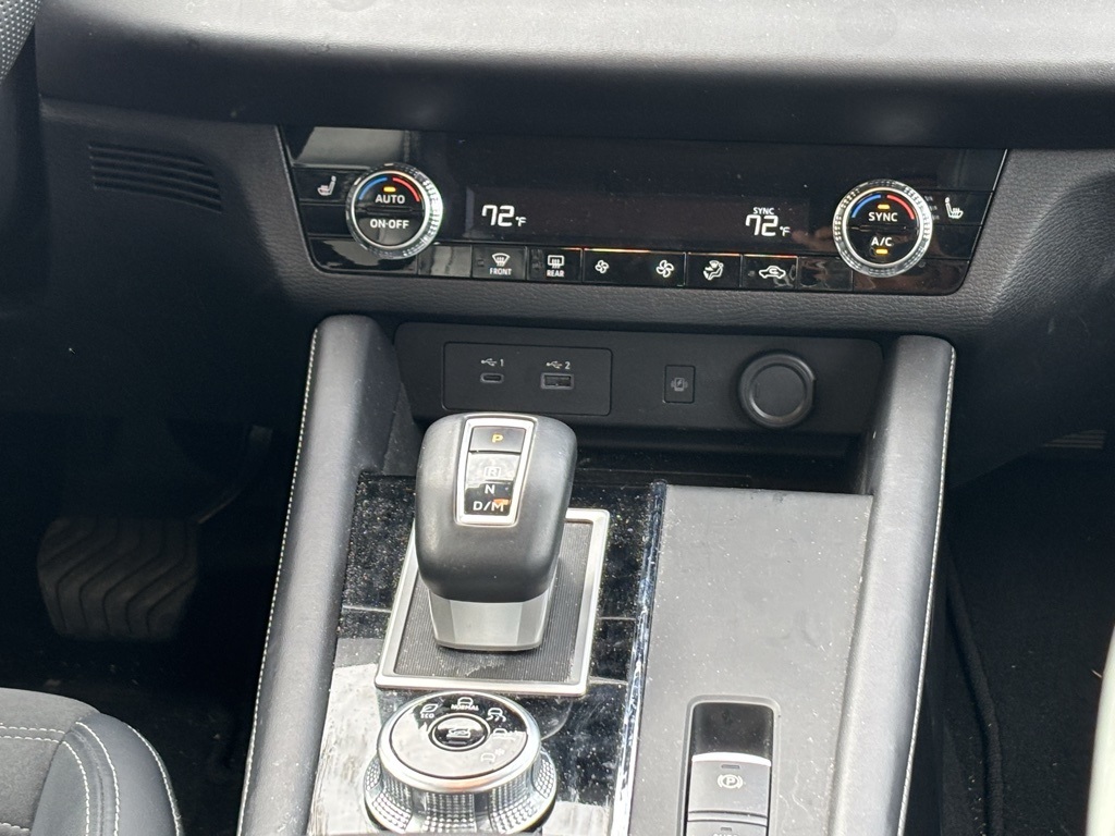 Vehicle image 12 of 29