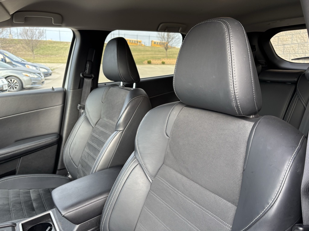 Vehicle image 24 of 29