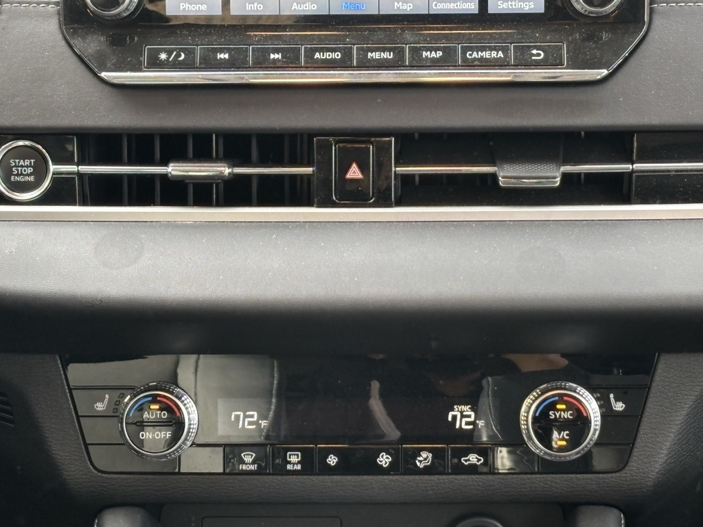 Vehicle image 13 of 29
