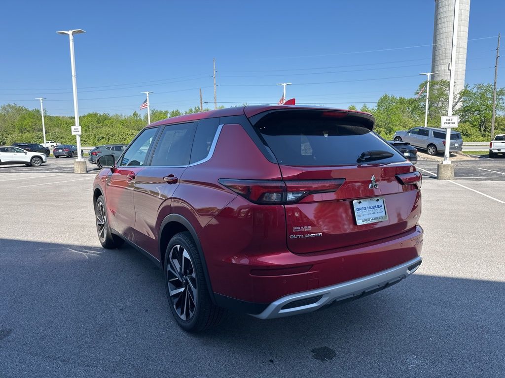 Vehicle image 7 of 17