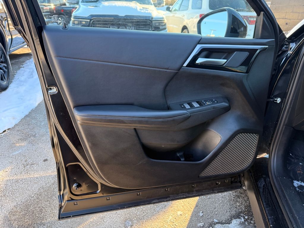 2024 Mitsubishi Outlander SE Image 36 of 38