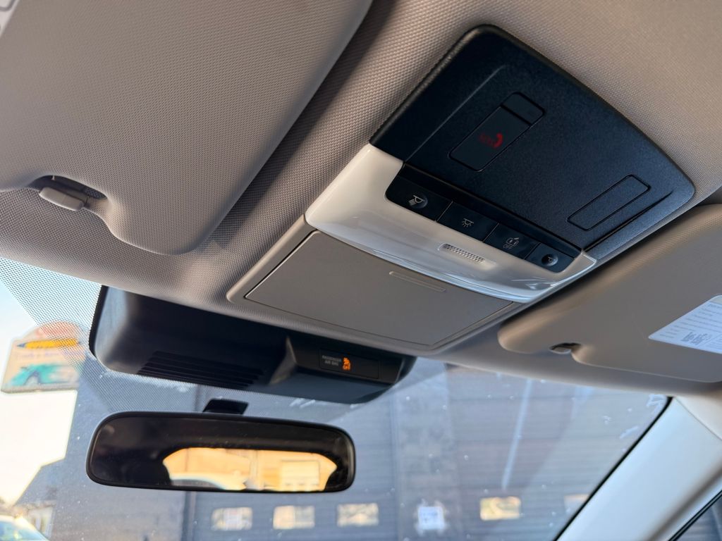 2024 Mitsubishi Outlander SE Image 38 of 38