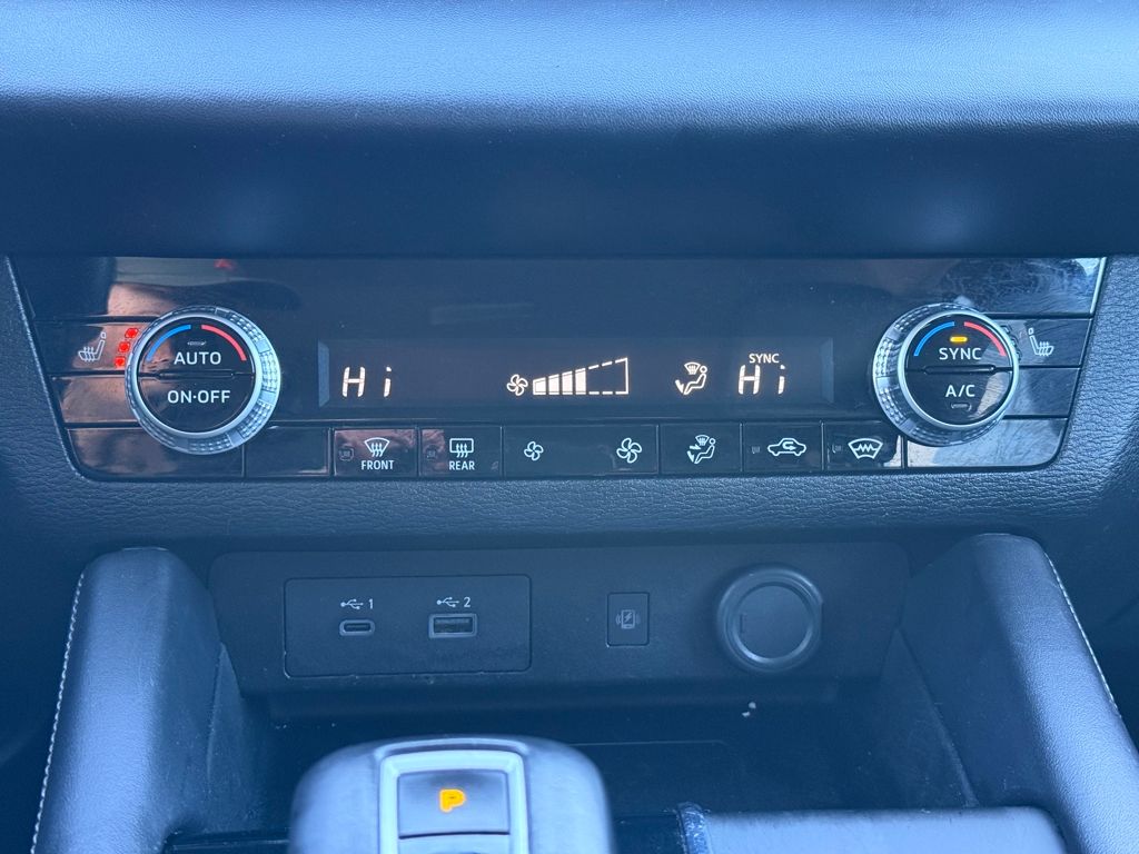 2024 Mitsubishi Outlander SE Image 32 of 38