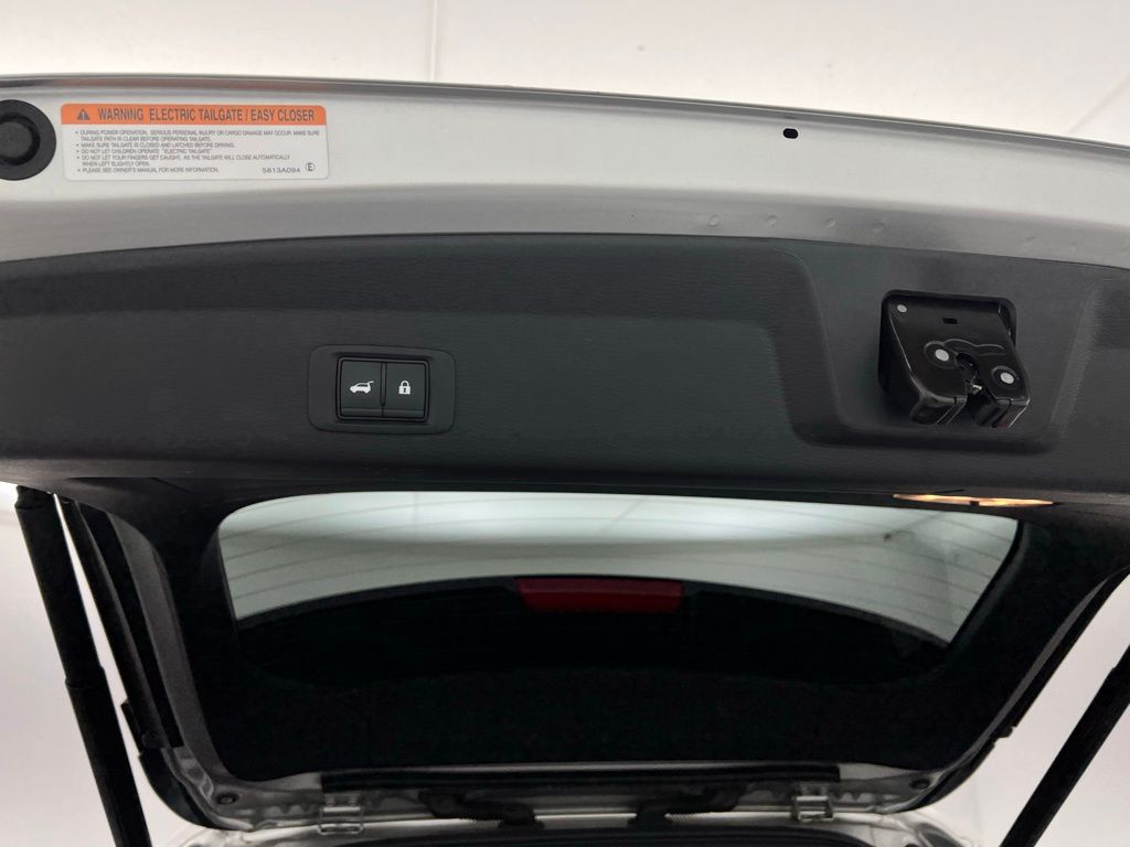 Vehicle image 43 of 45