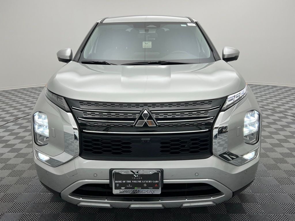 Vehicle image 2 of 45