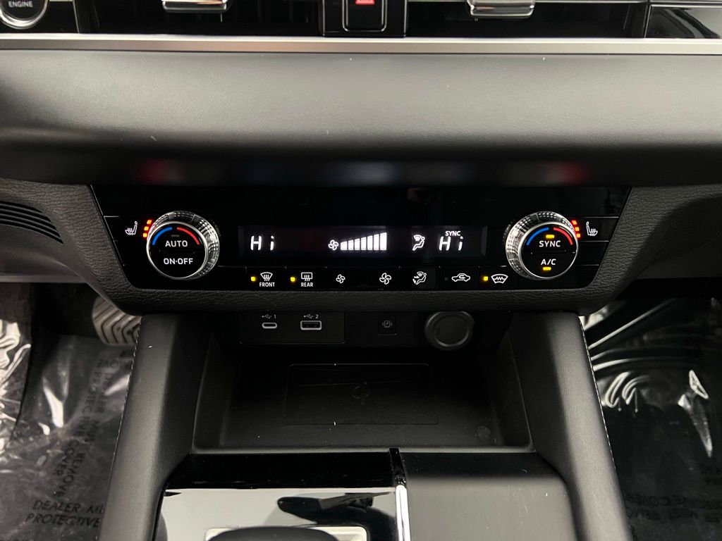 Vehicle image 20 of 45