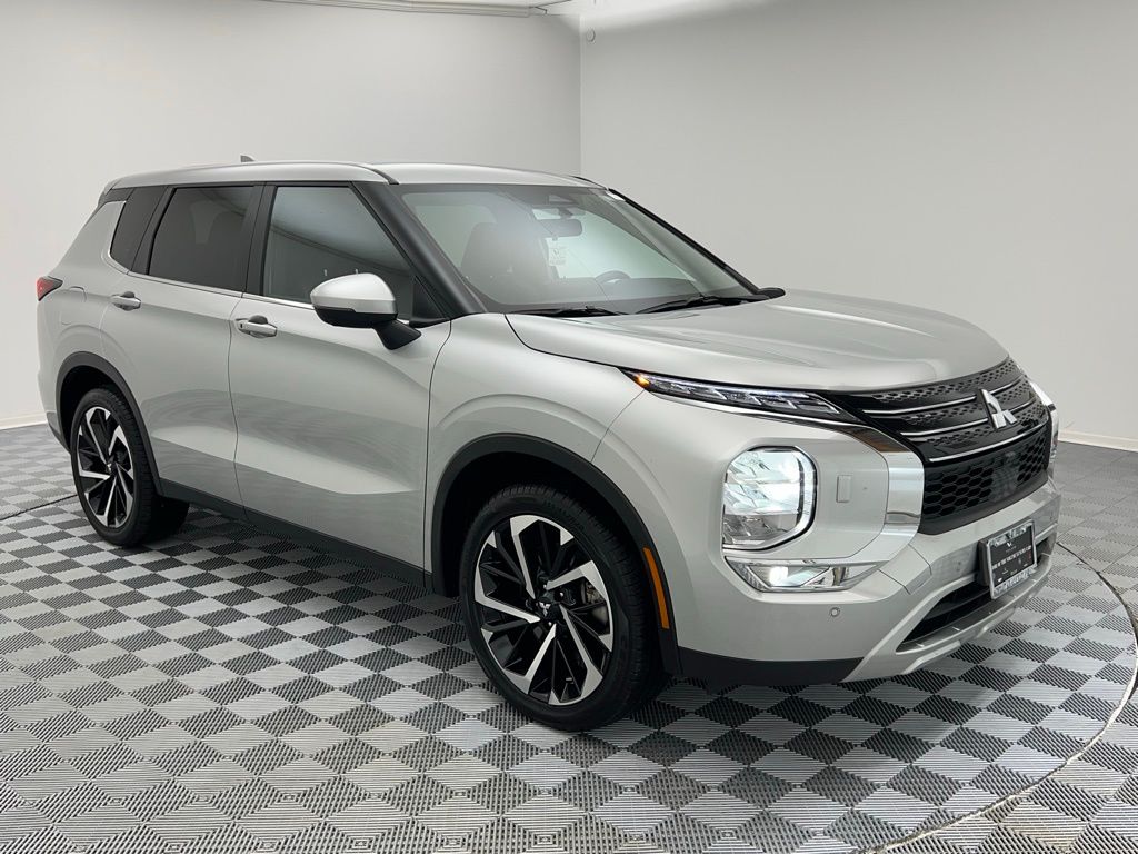Vehicle image 3 of 45