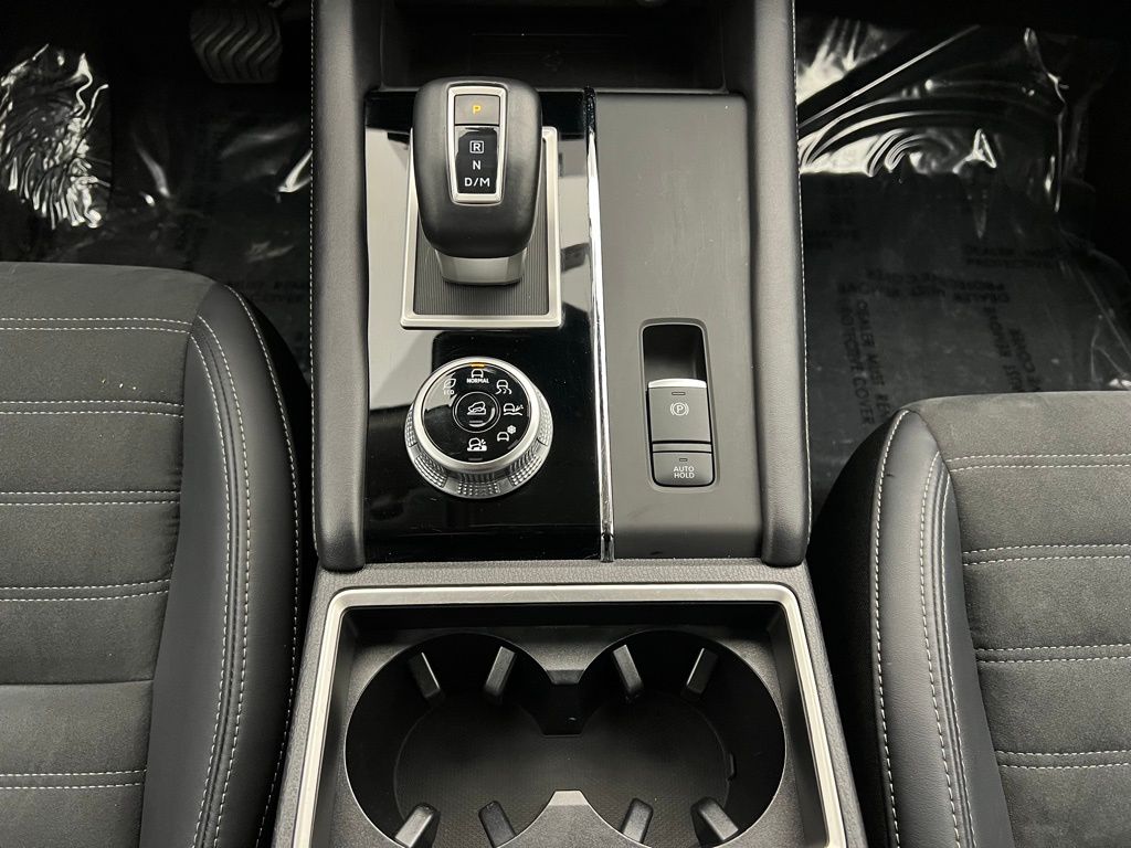 Vehicle image 10 of 45