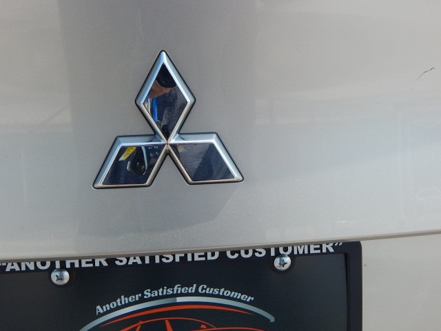 Vehicle image 9 of 33