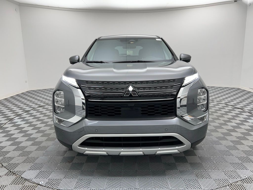 Vehicle image 2 of 38