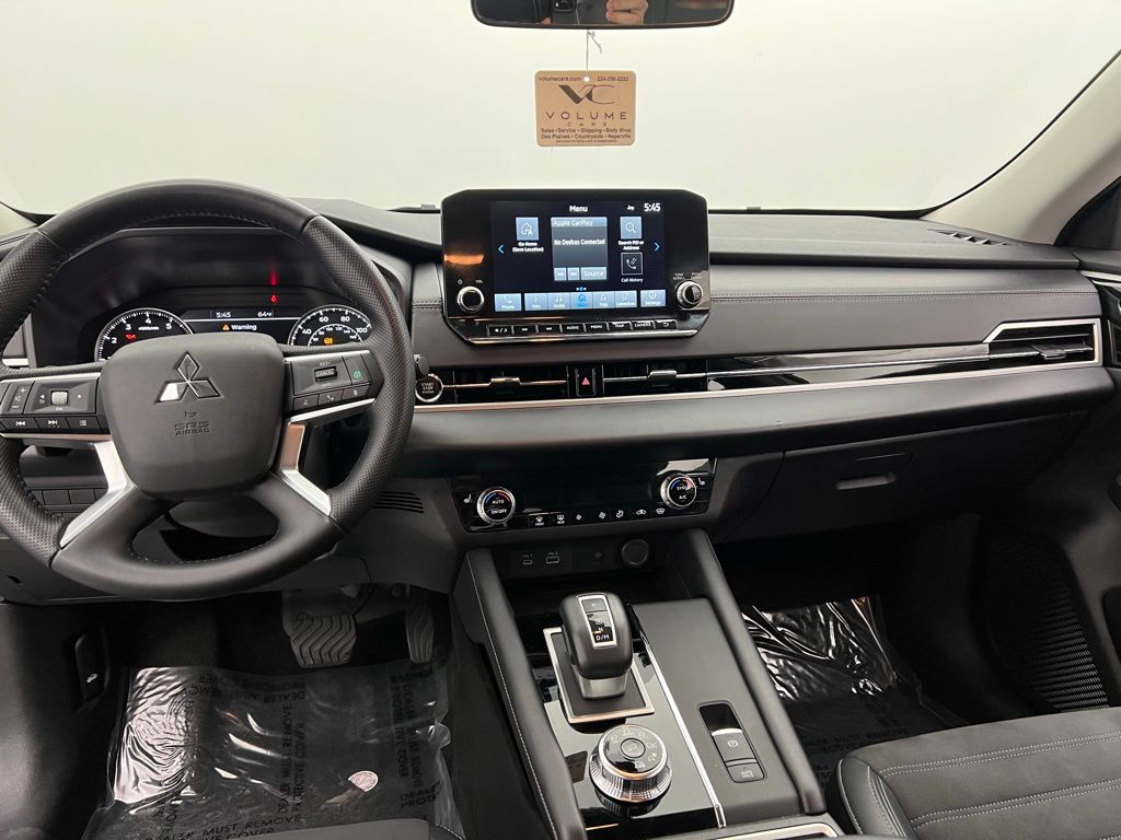 Vehicle image 8 of 38