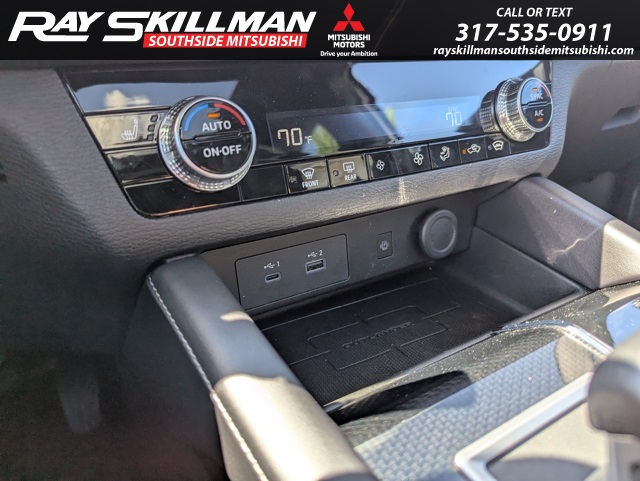 Vehicle image 22 of 31