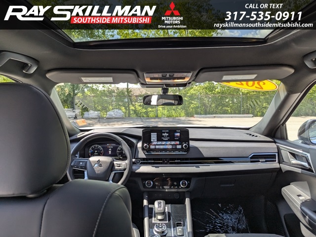 Vehicle image 13 of 31