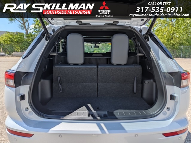 Vehicle image 10 of 31