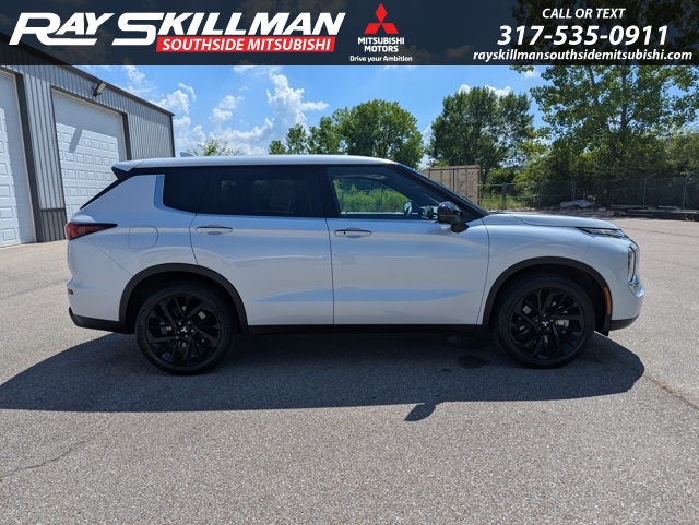 Vehicle image 4 of 31