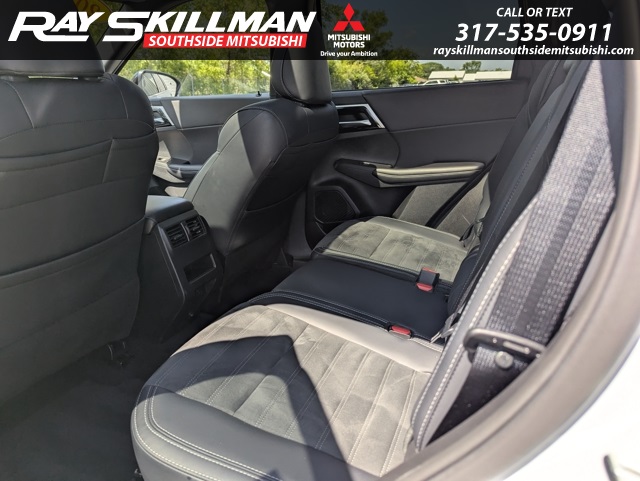Vehicle image 19 of 31