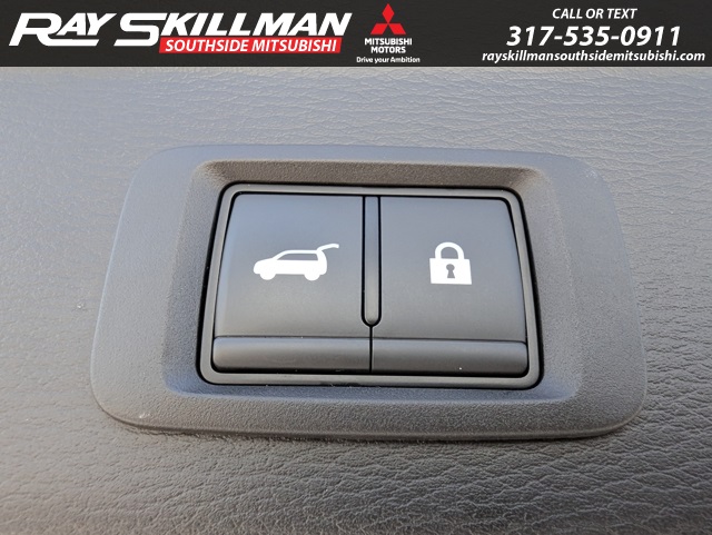 Vehicle image 23 of 31