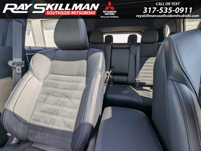 Vehicle image 11 of 31
