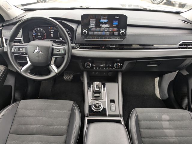 2024 Mitsubishi Outlander SE Ralliart Image 15 of 39