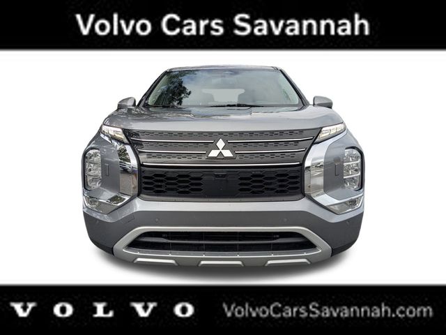2024 Mitsubishi Outlander SE Ralliart Image 2 of 39