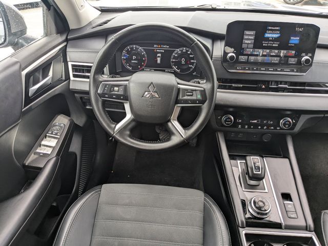 2024 Mitsubishi Outlander SE Ralliart Image 16 of 39