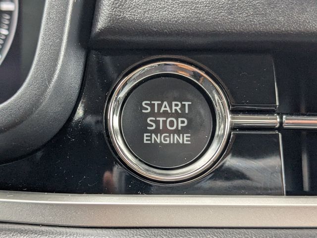 2024 Mitsubishi Outlander SE Ralliart Image 27 of 39