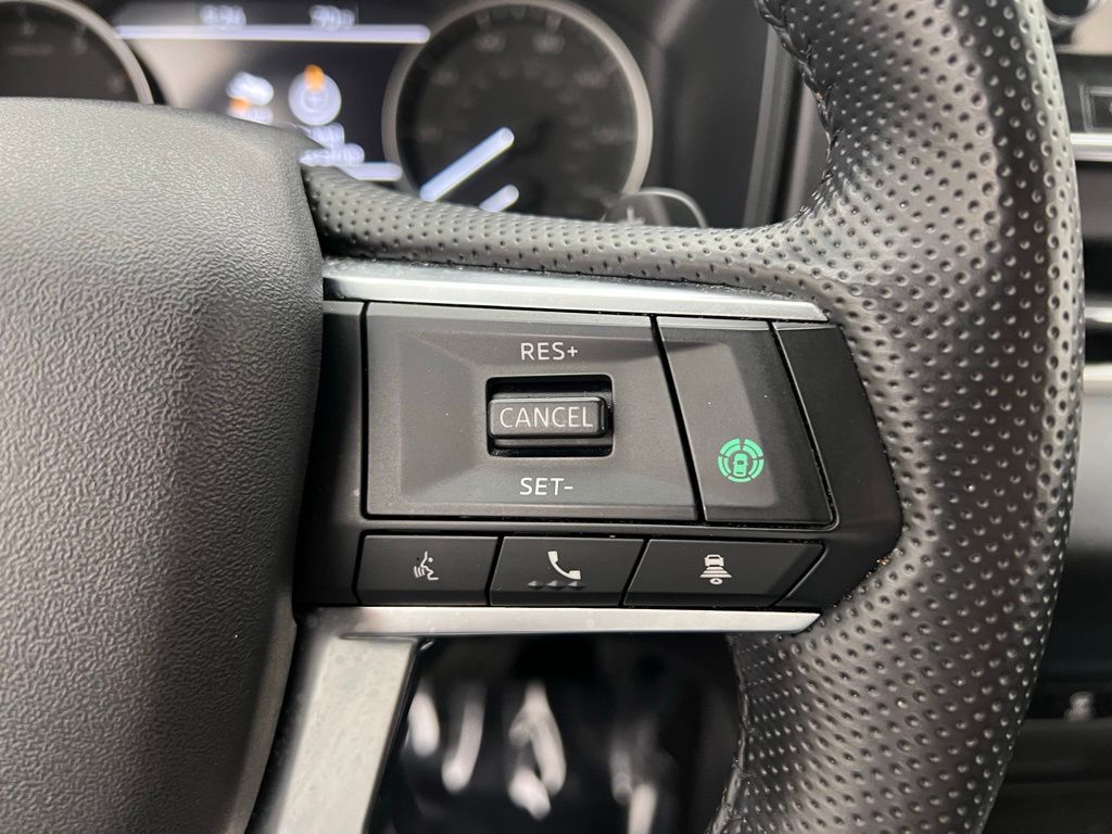 Vehicle image 15 of 43