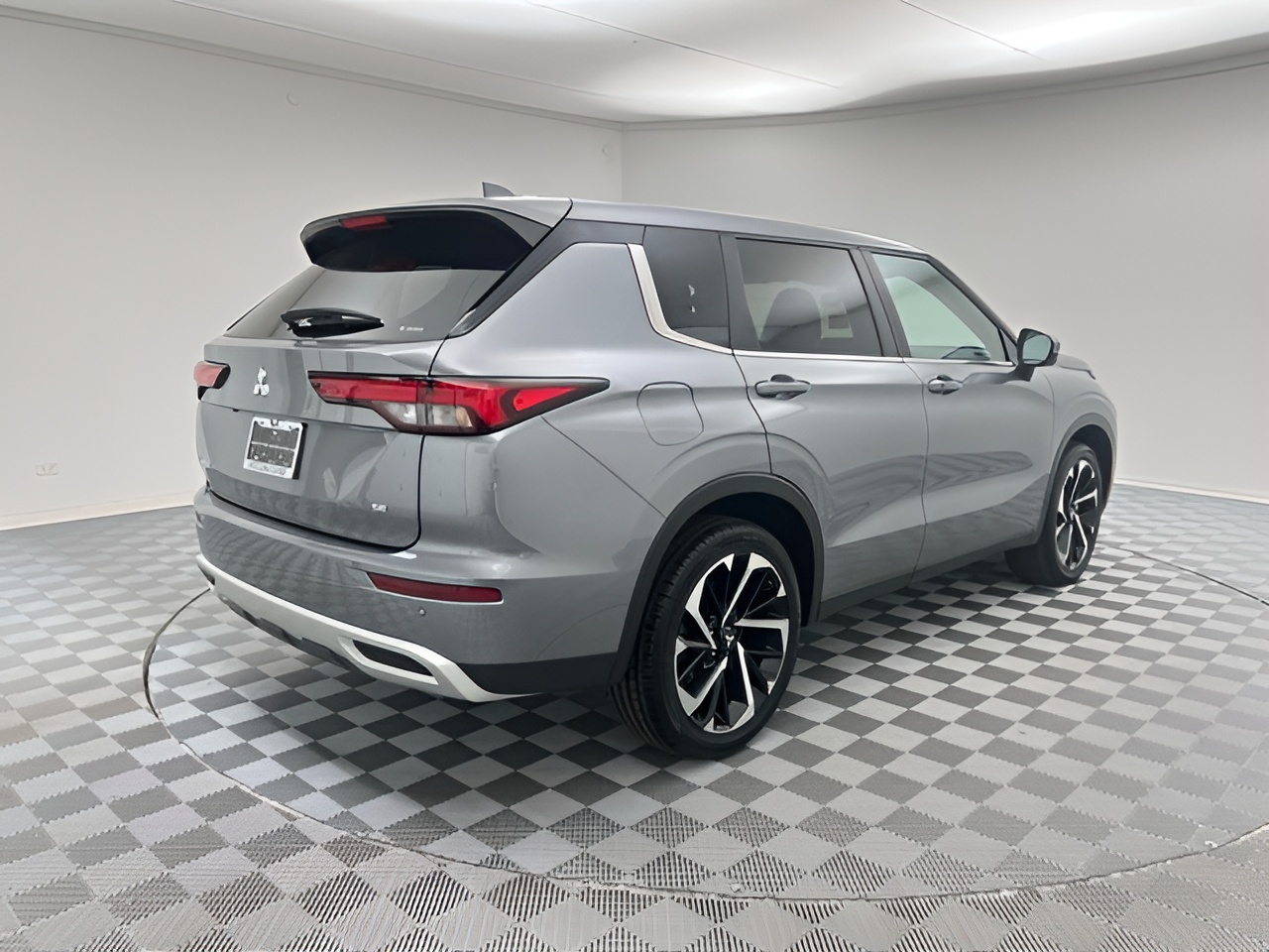 Vehicle image 41 of 43