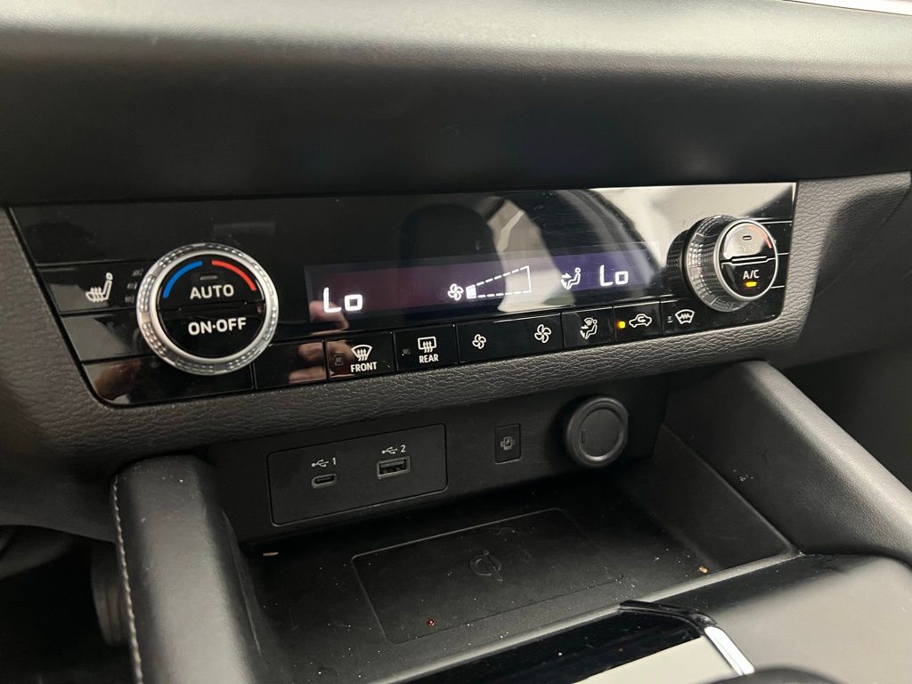 Vehicle image 12 of 43