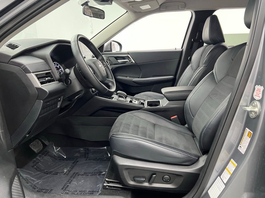 Vehicle image 8 of 43