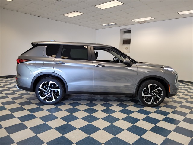 Vehicle image 5 of 29
