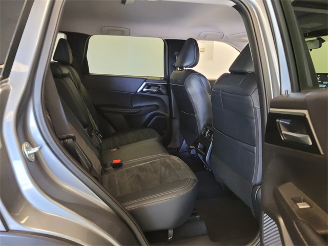Vehicle image 11 of 29
