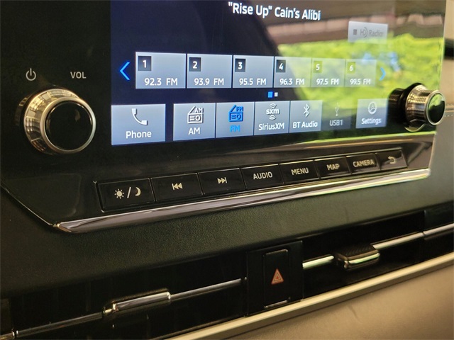 Vehicle image 20 of 29