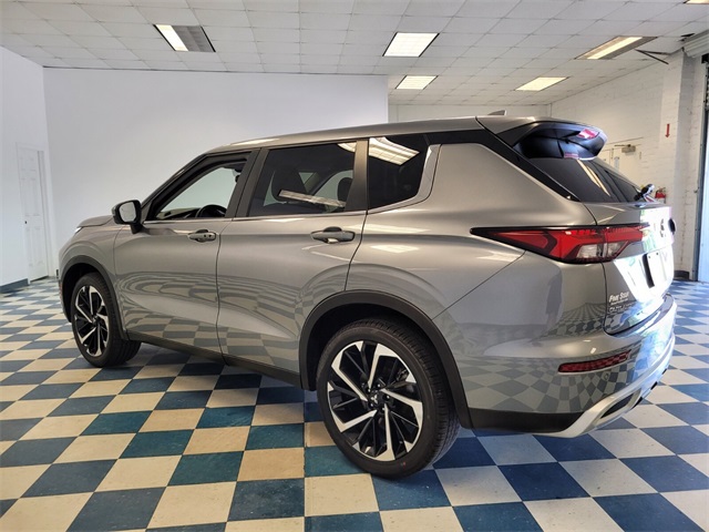 Vehicle image 7 of 29