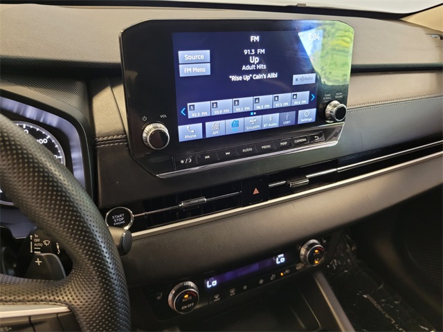 Vehicle image 19 of 29