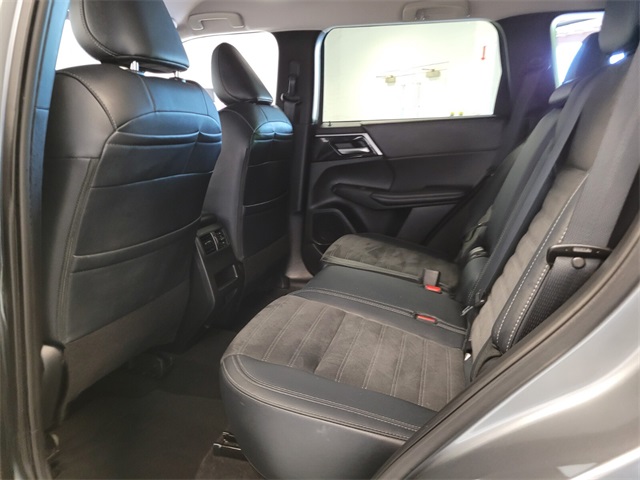 Vehicle image 12 of 29