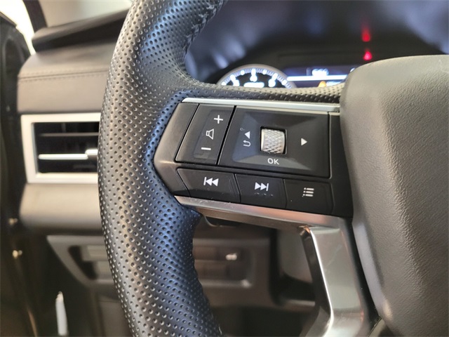 Vehicle image 24 of 29