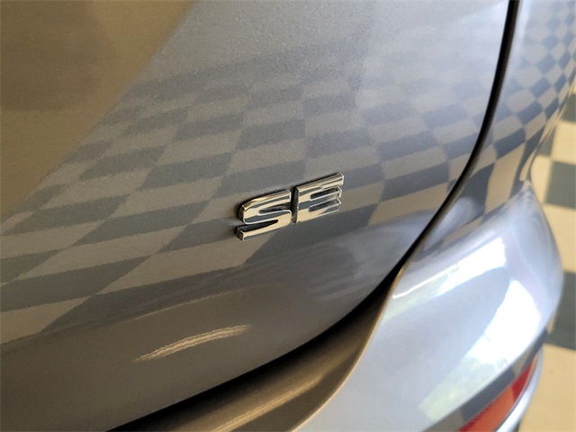 Vehicle image 28 of 29