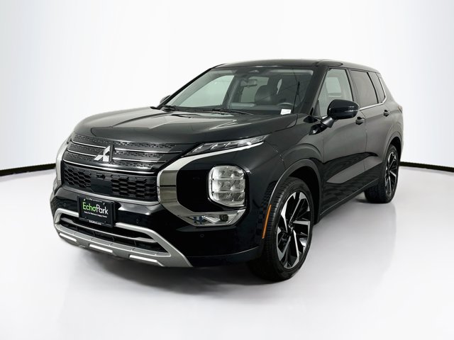 2024 Mitsubishi Outlander SE Image 1 of 31