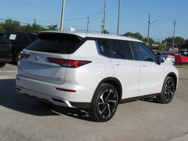 Vehicle image 8 of 45